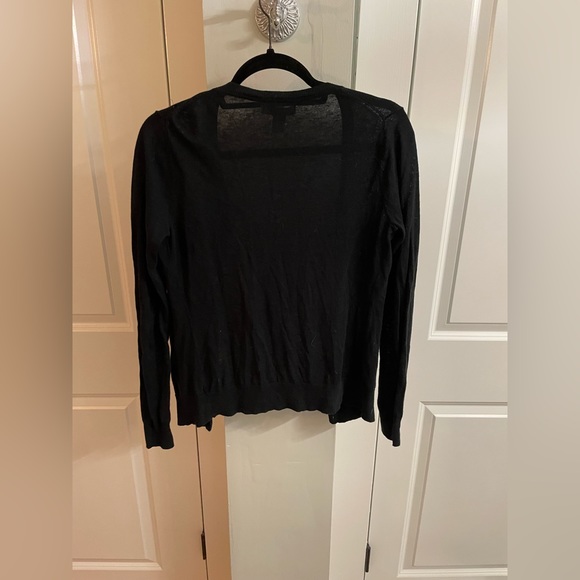 Black banana republic cardigan - Picture 3 of 4